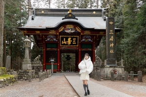 寺坂ユミ、Honda「オデッセイ」で関東最強のパワースポット「三峯神社」をお参り